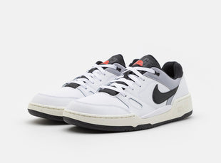 Nike Full Force Sneaker Neu