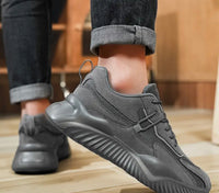 Sneaker / Freizeitschuhe für Erwachsene Neu!! In Grau
