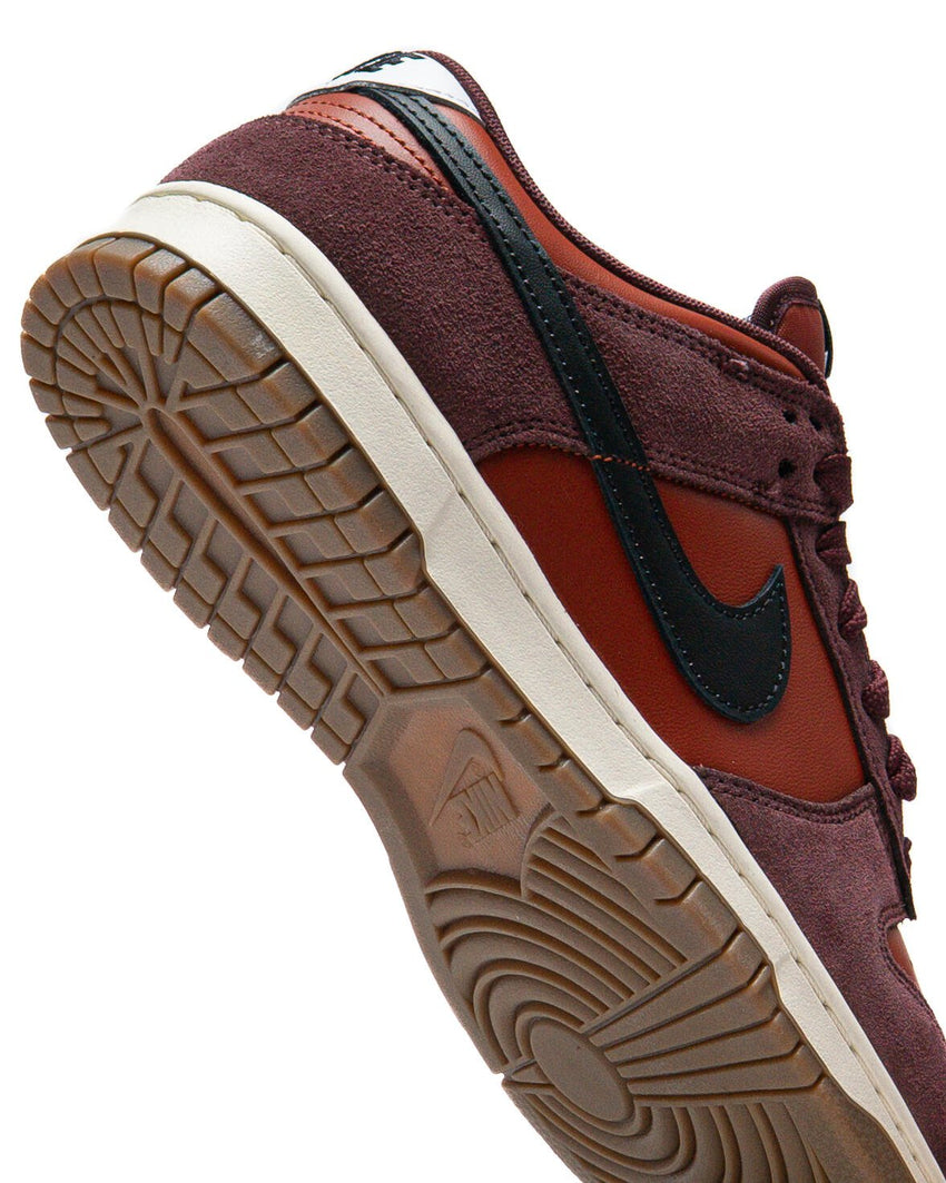 NIKE DUNK LOW RETRO SE