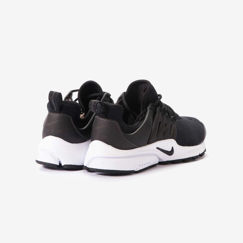 NIKE AIR PRESTO "BLACK / WHITE"