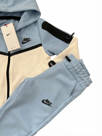 Nike / Alpha Fleece Tech Kinder Jogger/Traininganzug