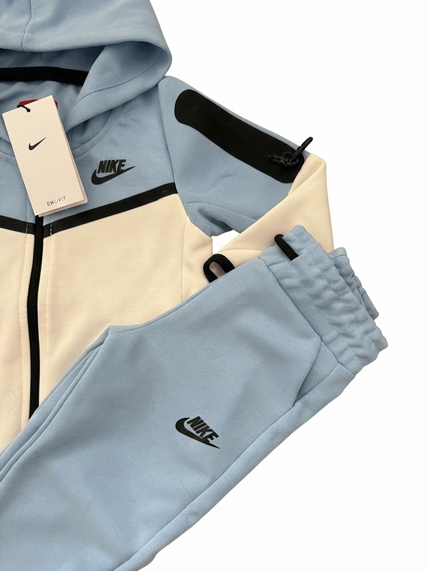 Nike / Alpha Fleece Tech Kinder Jogger/Traininganzug