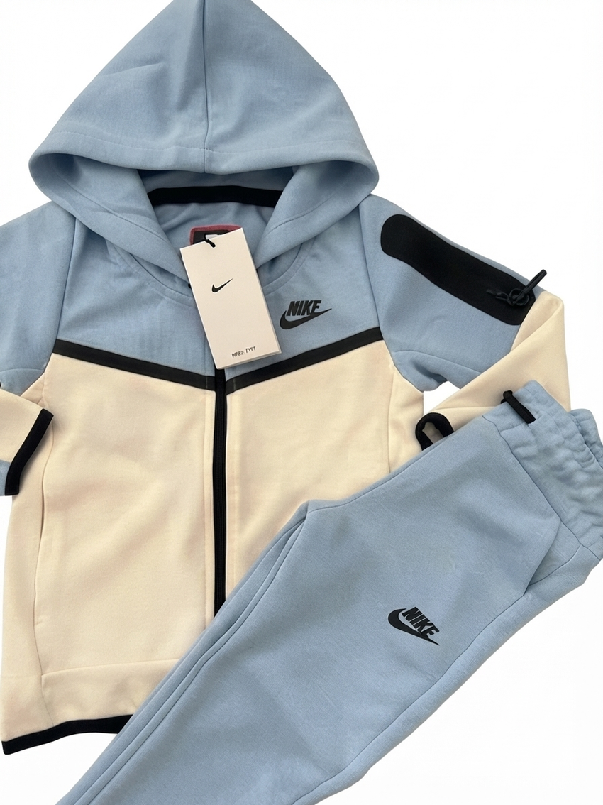 Nike / Alpha Fleece Tech Kinder Jogger/Traininganzug