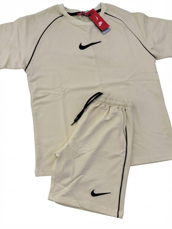 Nike Sommer Anzug 2teiler Kurz -Restposten